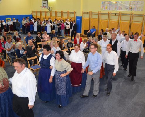 44946651_285625532055536_792362504800960512_o